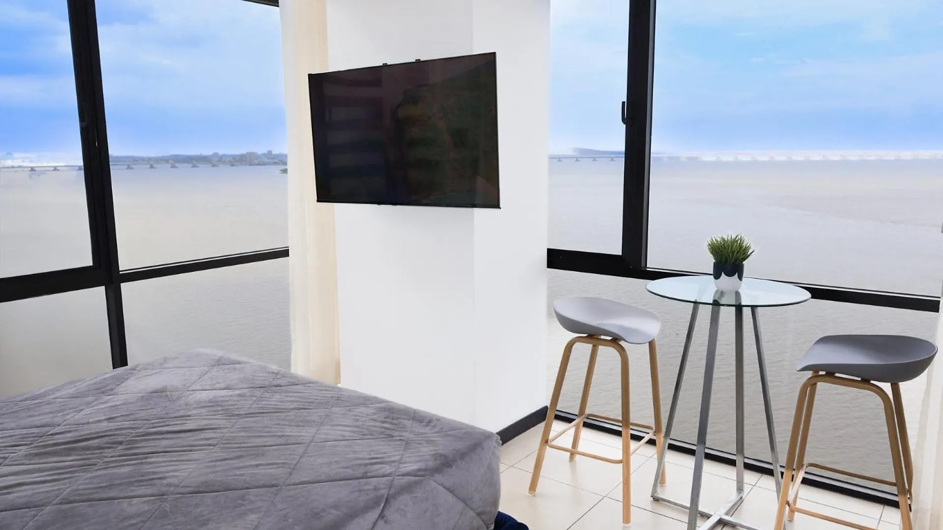 Suite Vista Al Rio Guayaquil