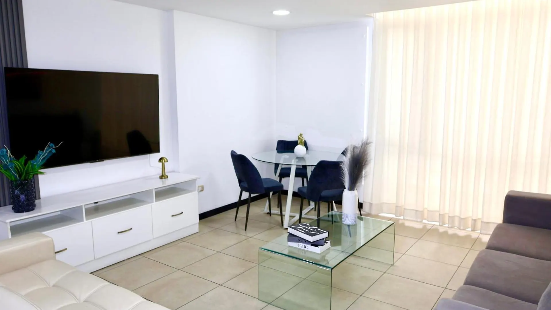 Suite Vista Al Rio Guayaquil 0*,  Ekvador