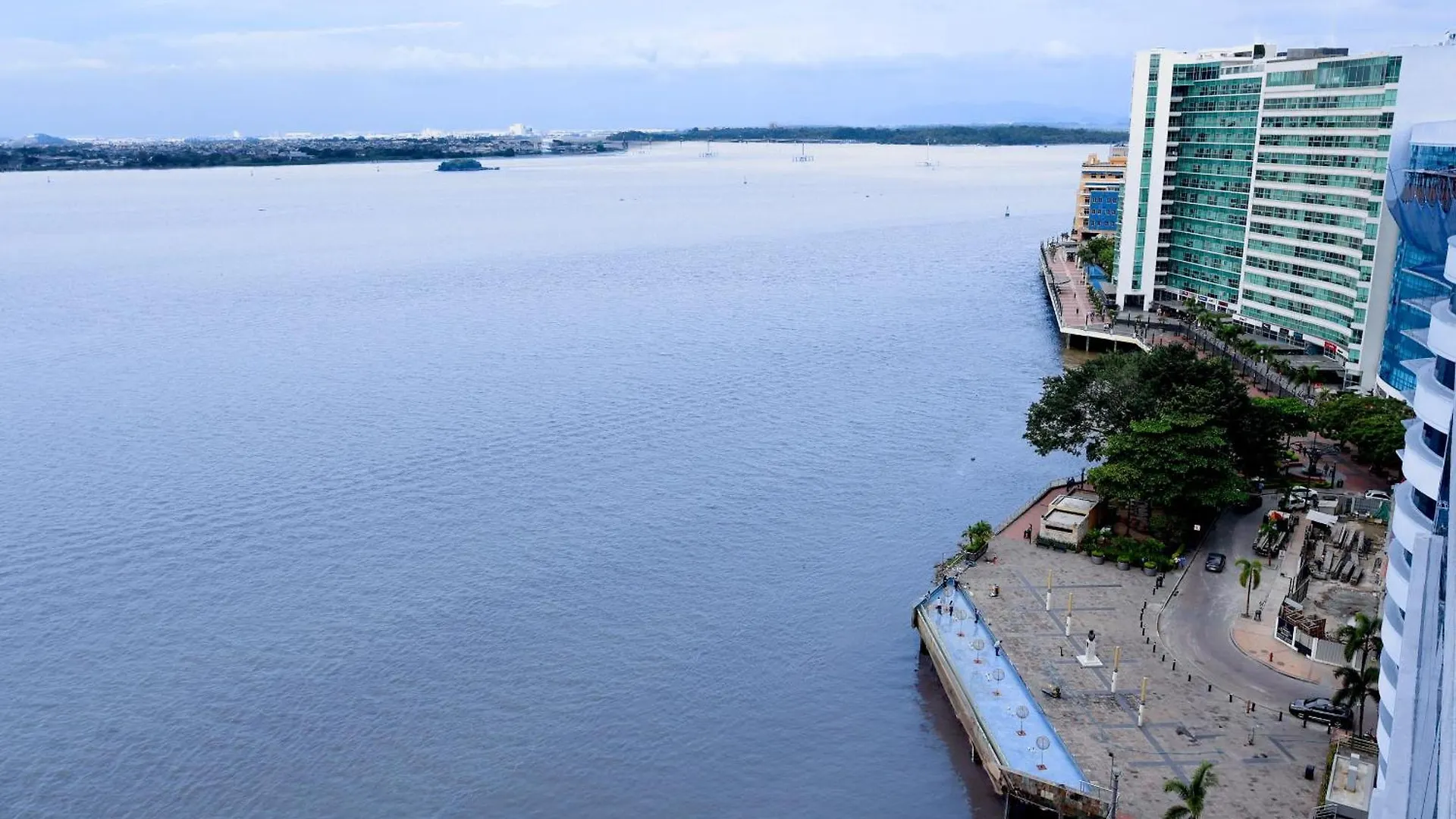 Suite Vista Al Rio Guayaquil Daire